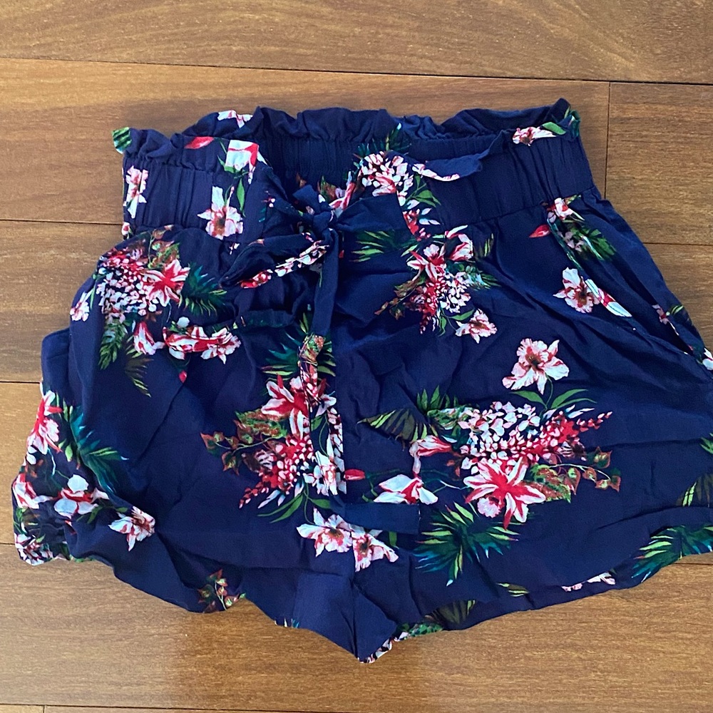 Super cute shorts!💓✨